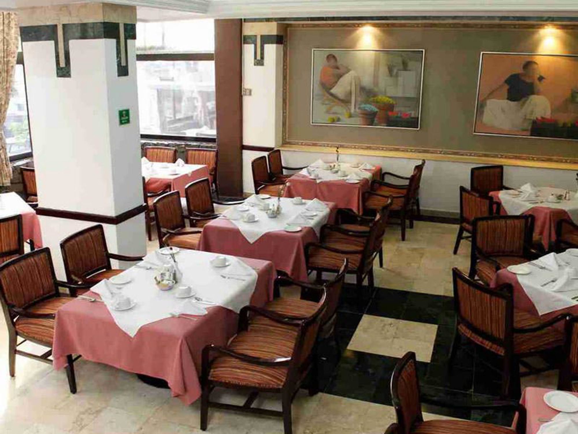 Pedregal Palace