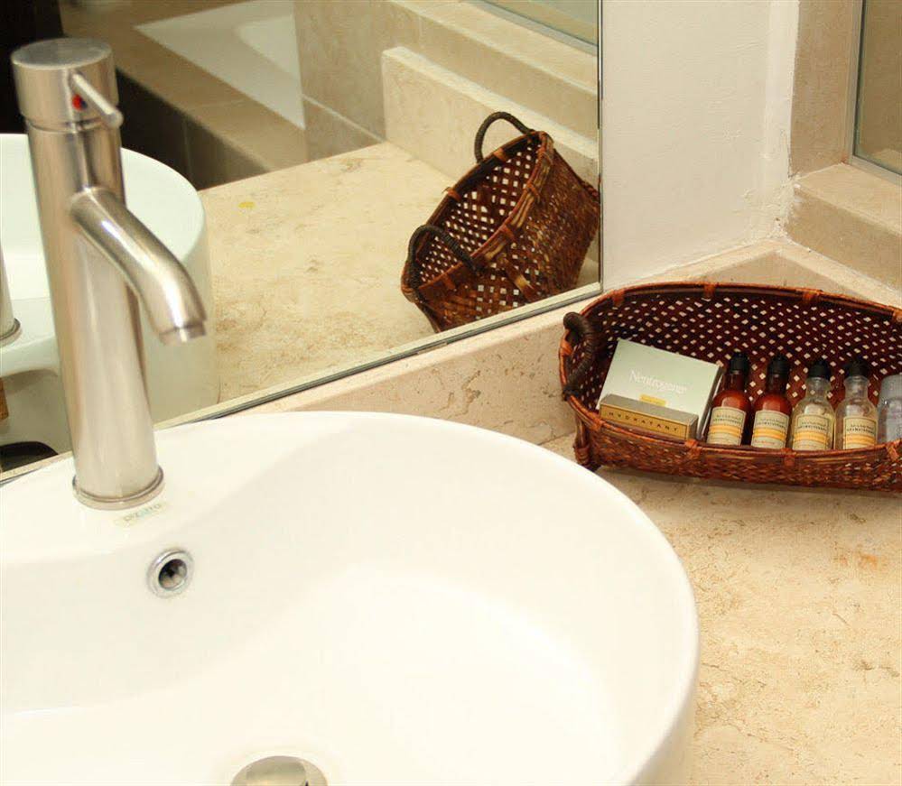 Elite 47 Hotel & Suites