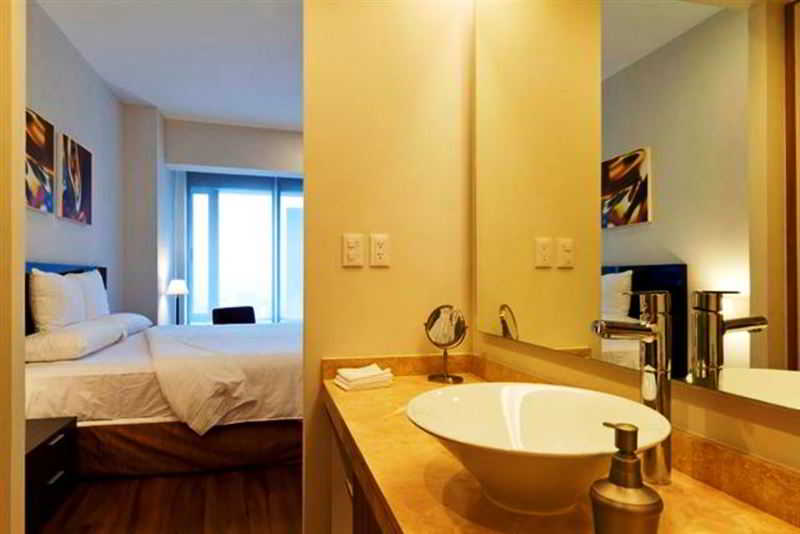 Plaza Suites