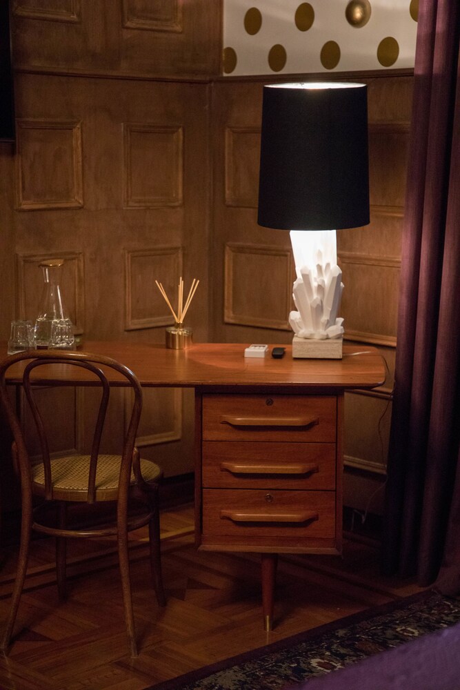 Pug Seal Anatole France