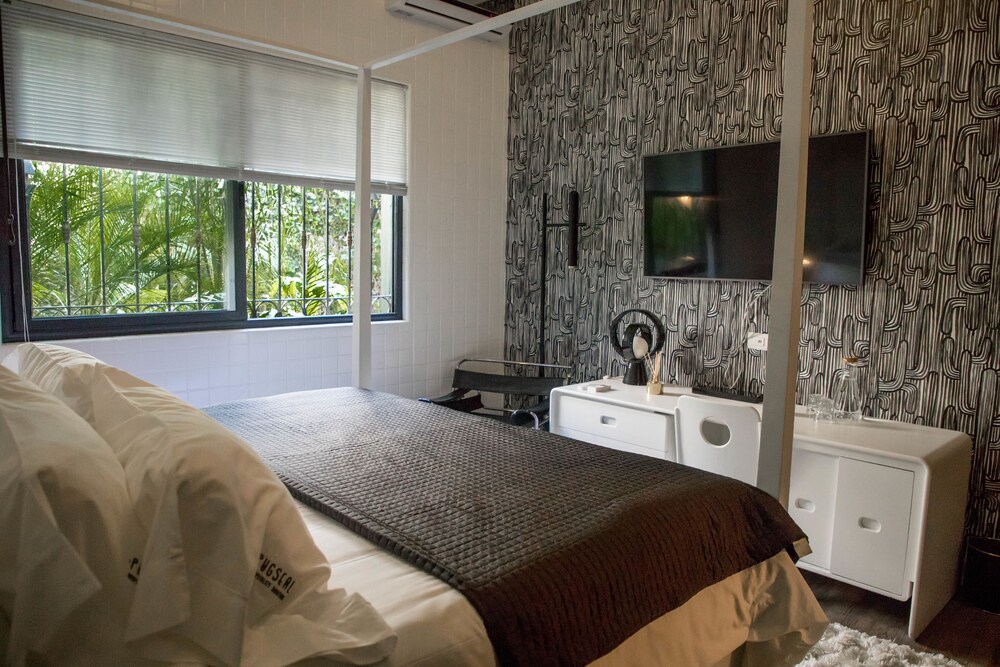 Pug Seal Anatole France