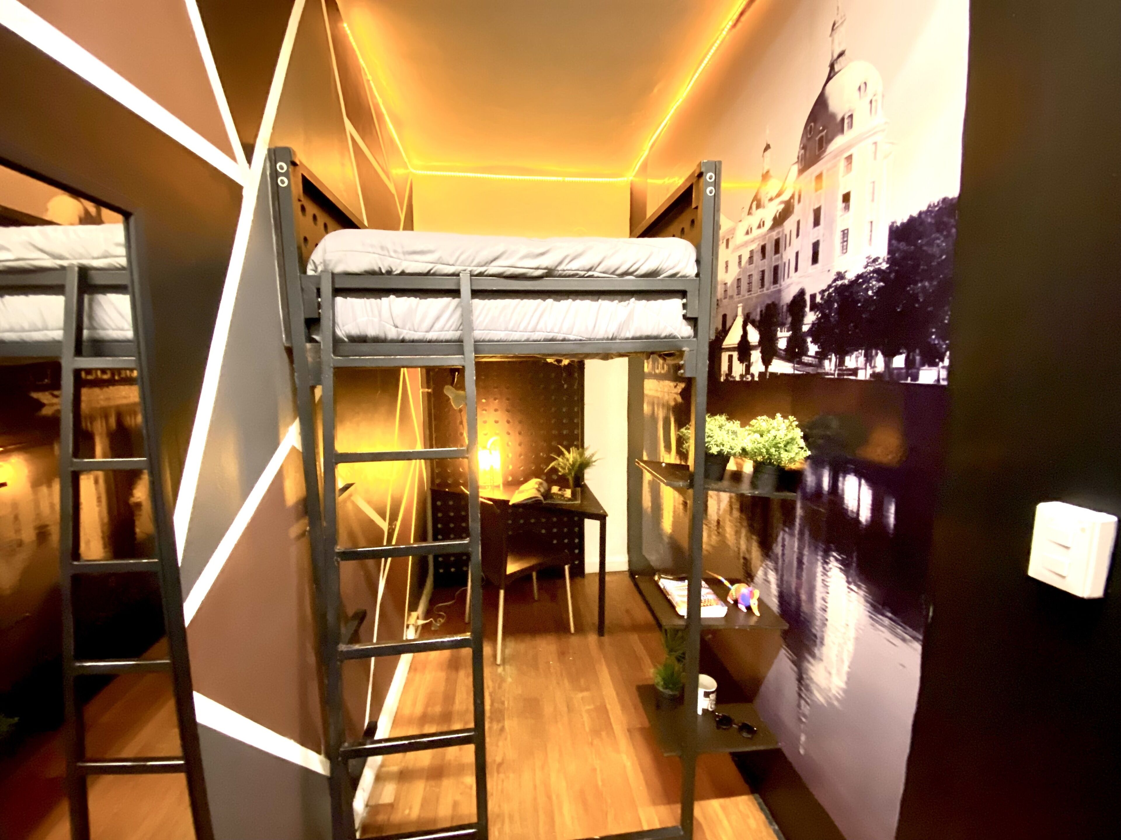 R&A Hotel