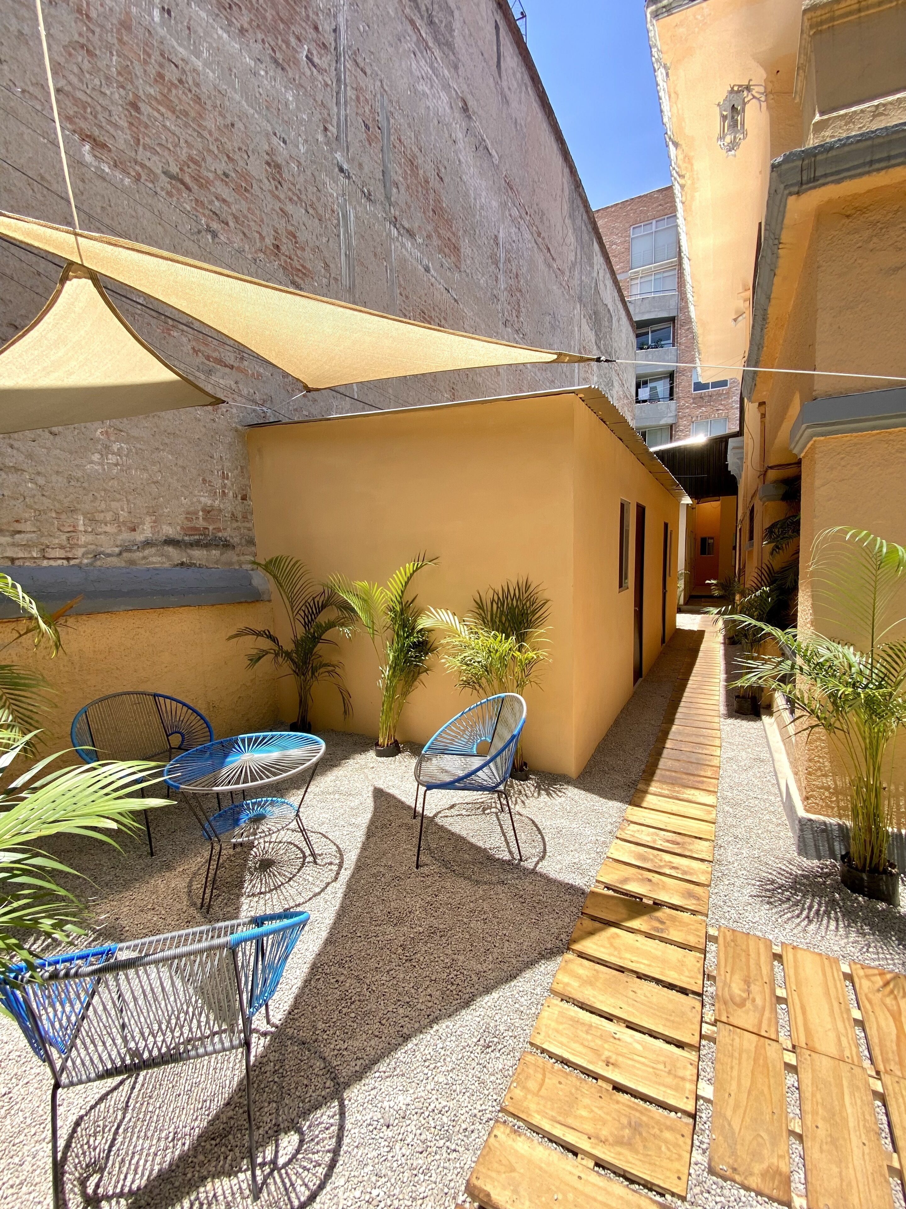 Roomies Hostel Centro Medico