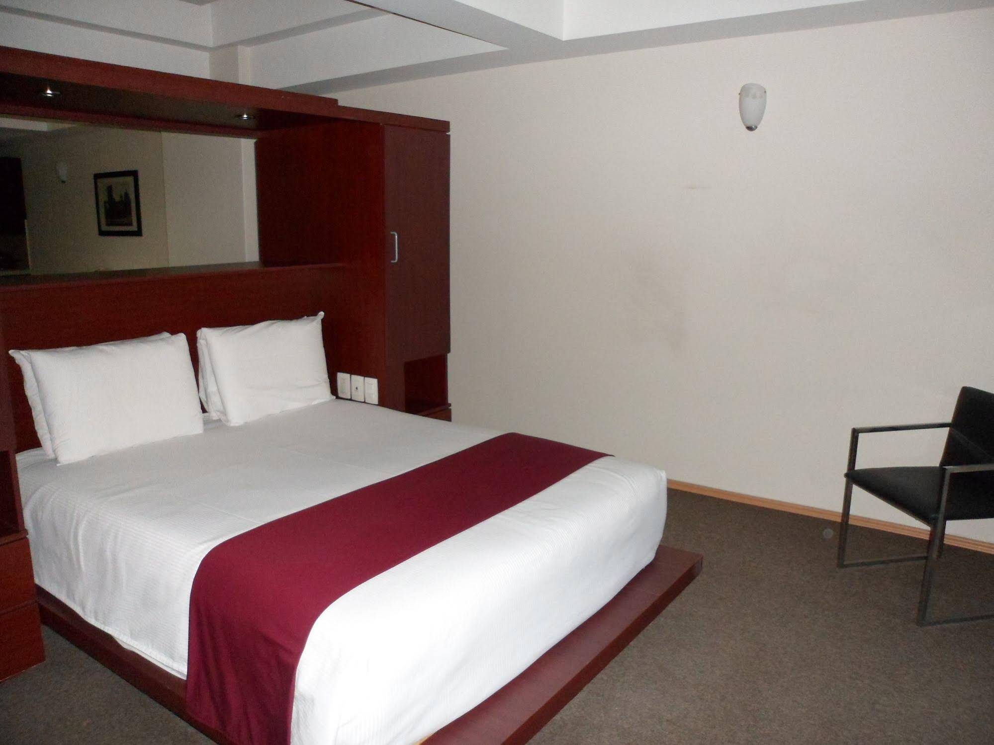 Suites Capri – Reforma 410