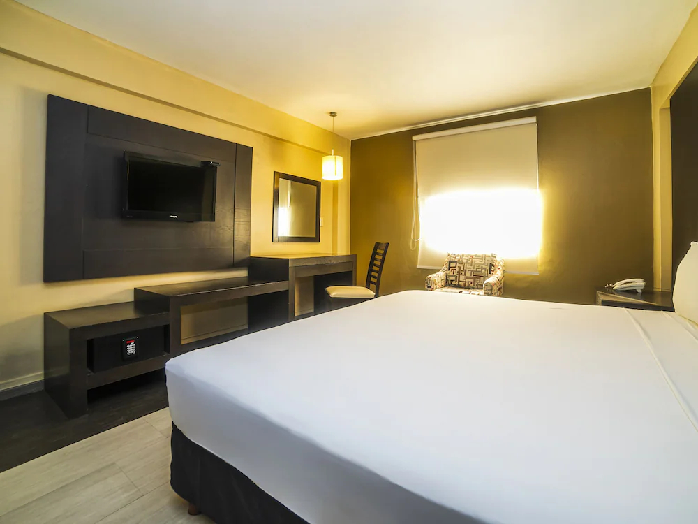 Las Iglesias by OYO Rooms