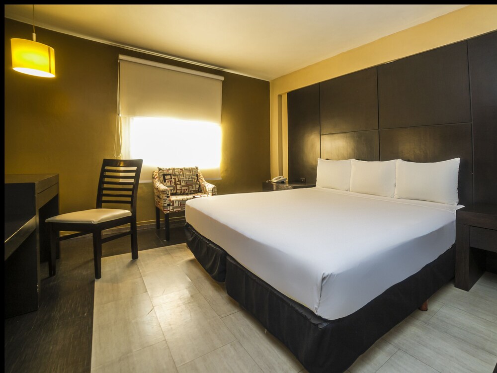 Las Iglesias by OYO Rooms