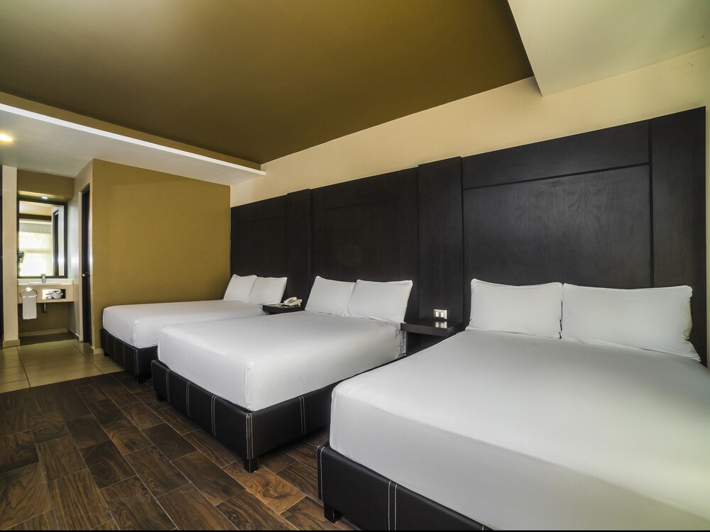 Las Iglesias by OYO Rooms