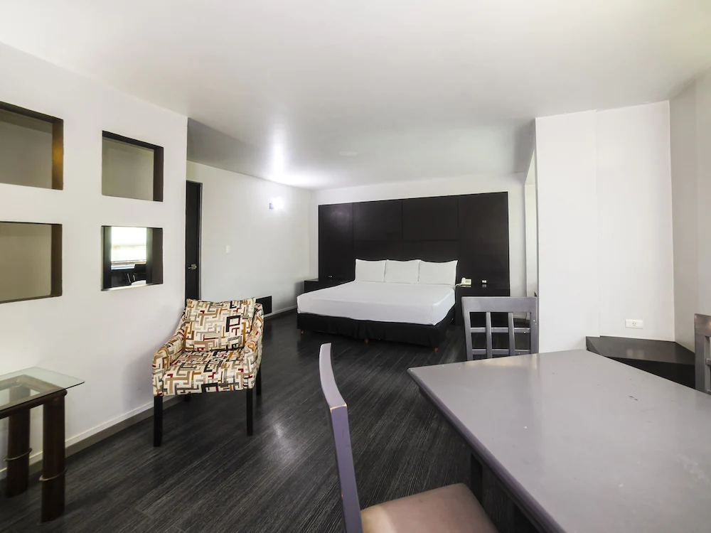 Las Iglesias by OYO Rooms