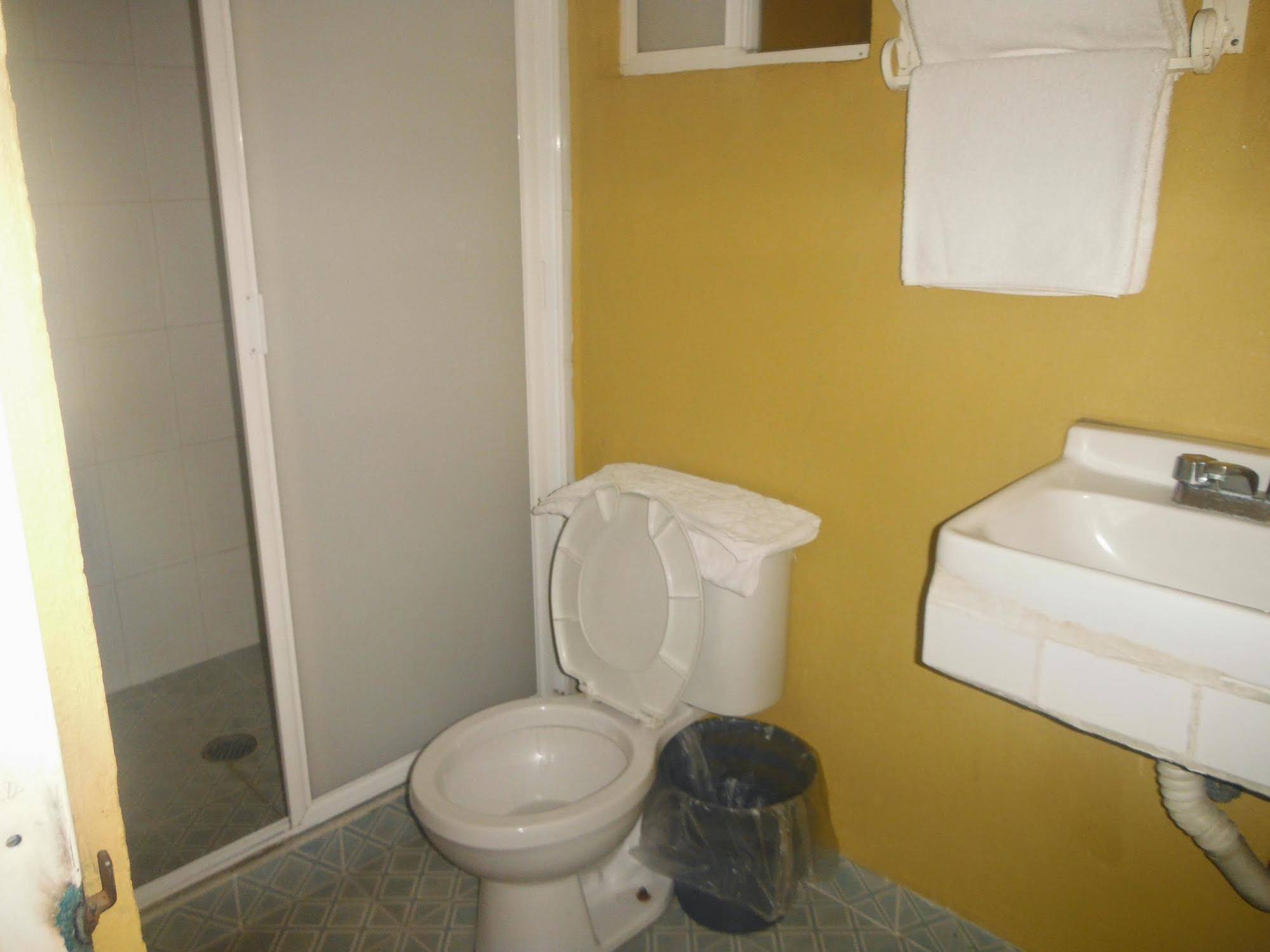 Ayenda Mesón Del Río