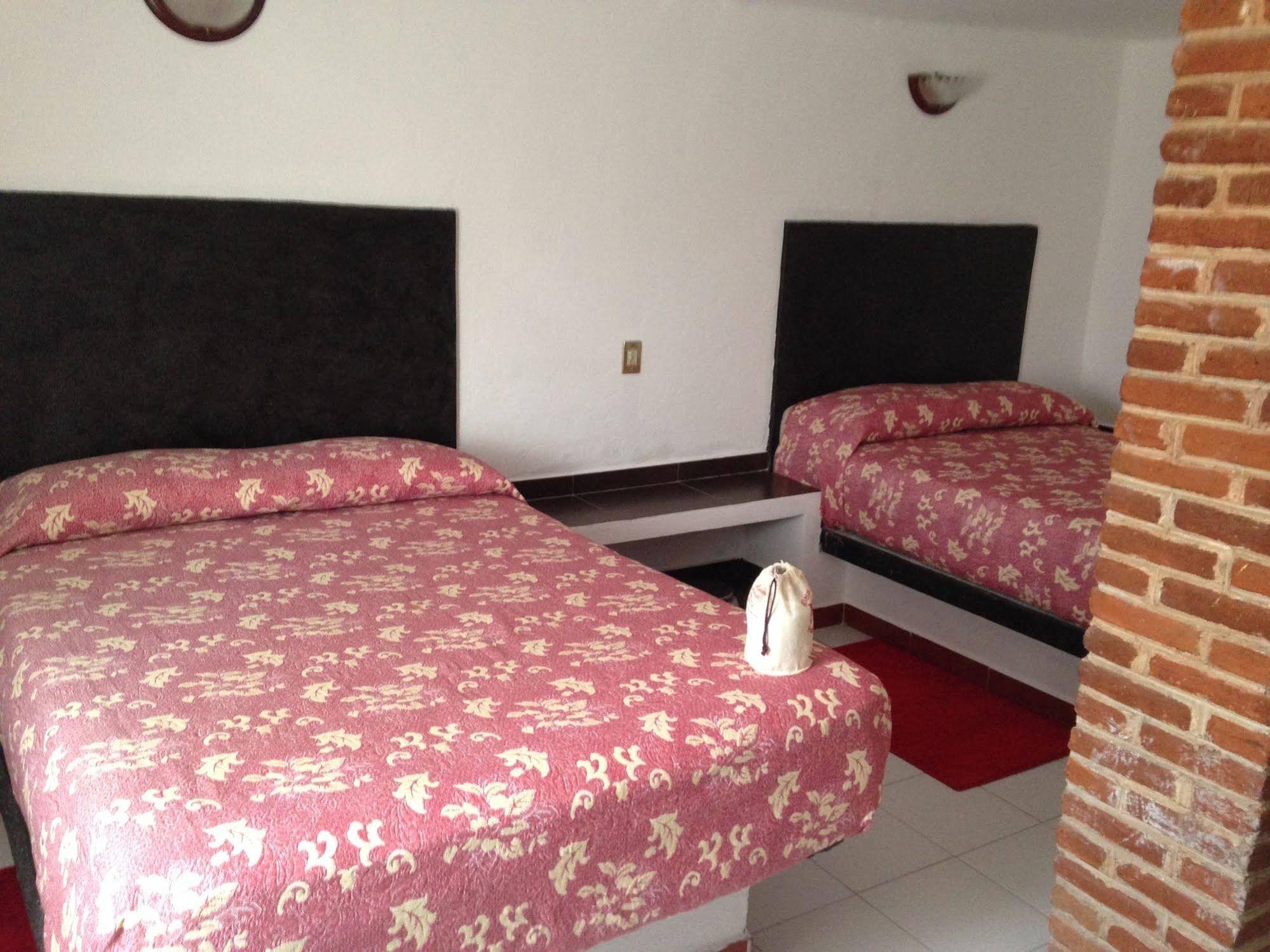 Ayenda Mesón Del Río