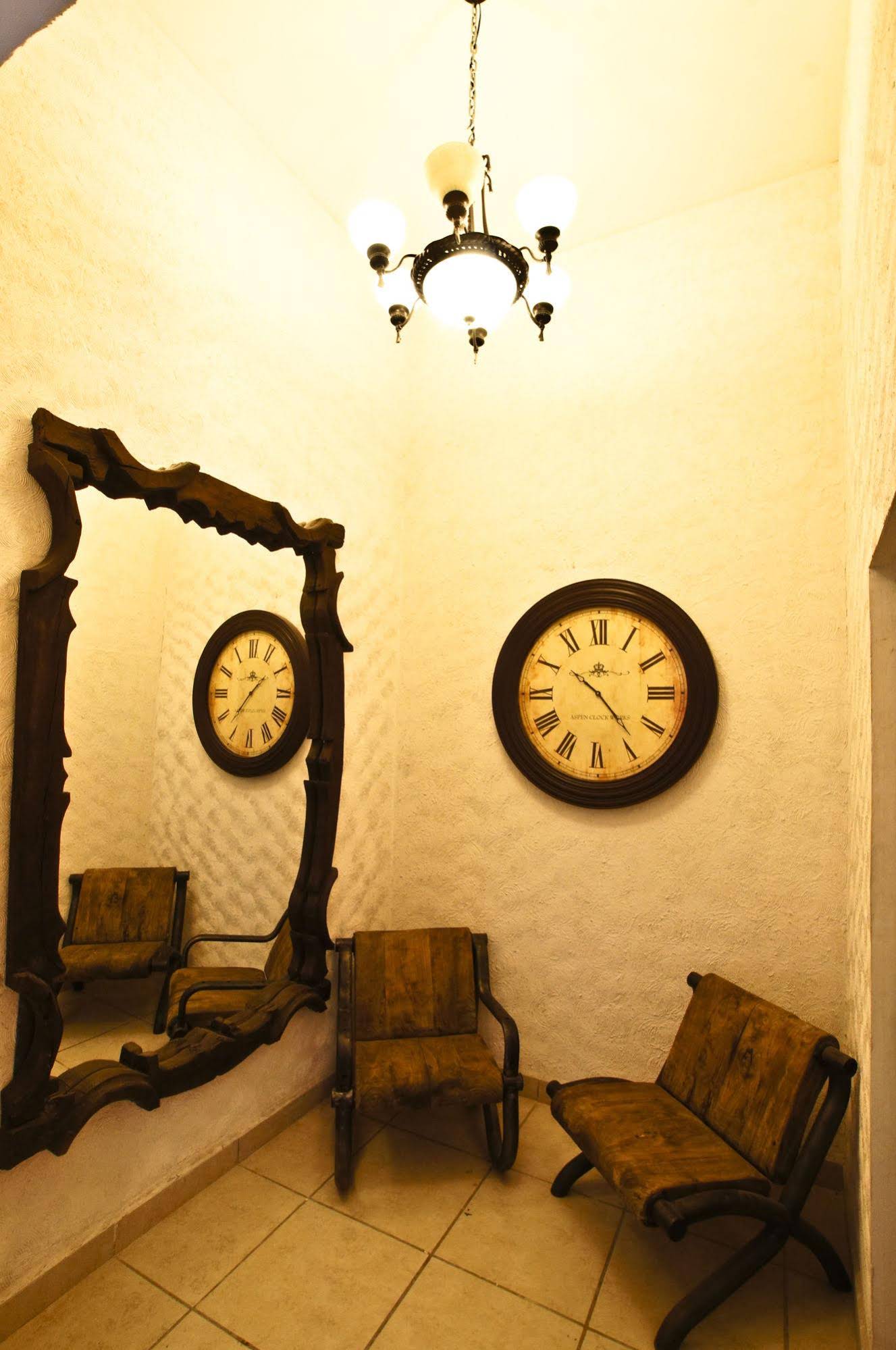 First Inn Hotel & Business