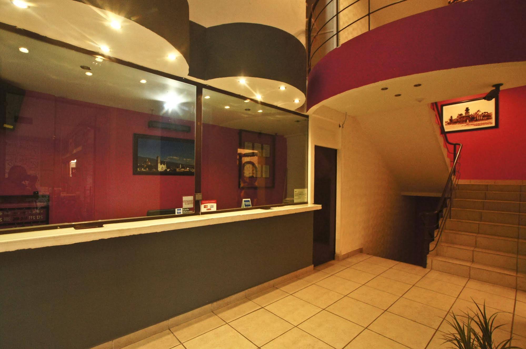 First Inn Hotel & Business