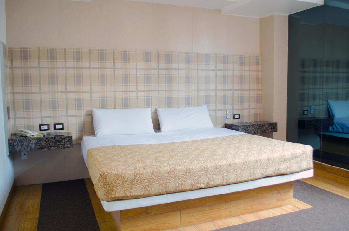 Hotel Santa Cruz