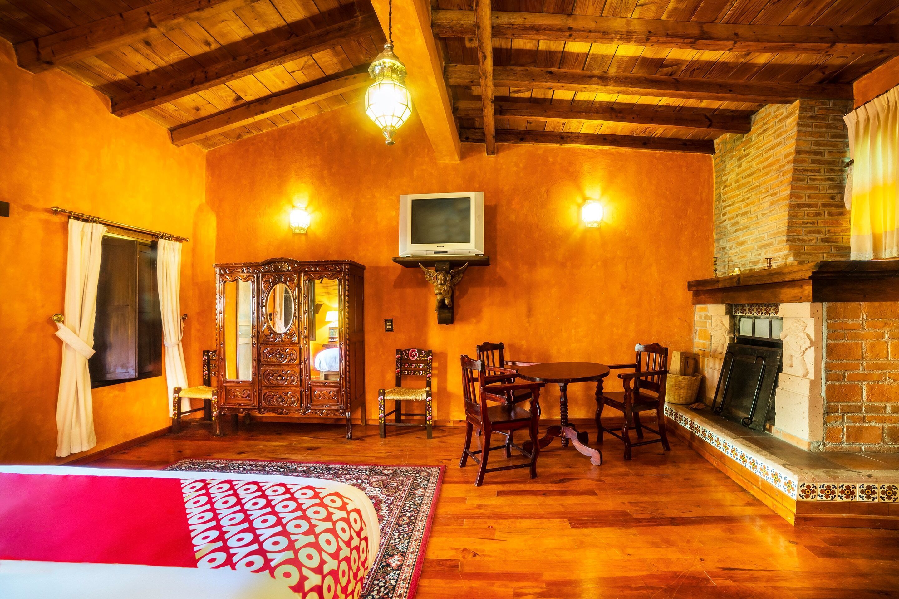 Oyo Hotel El Mineral