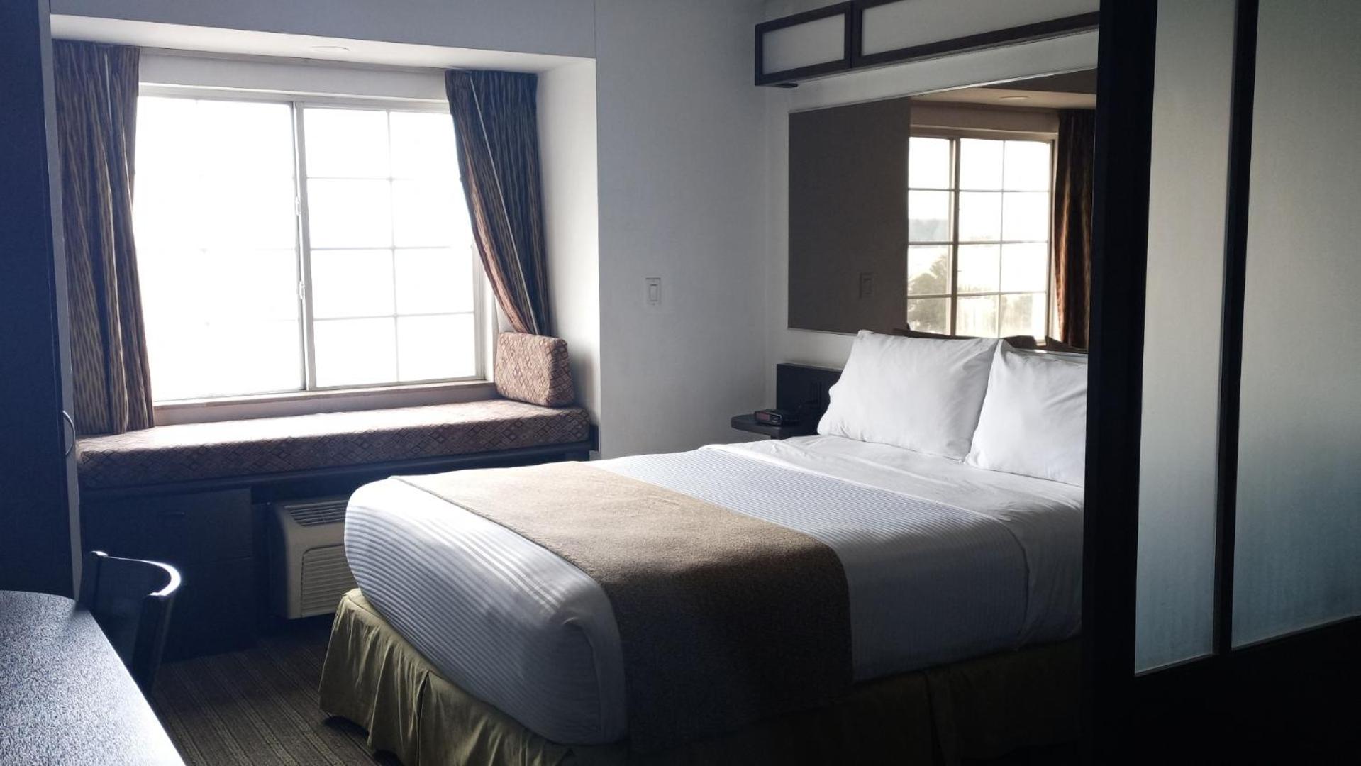 Microtel Inn & Suites by Wyndham Toluca