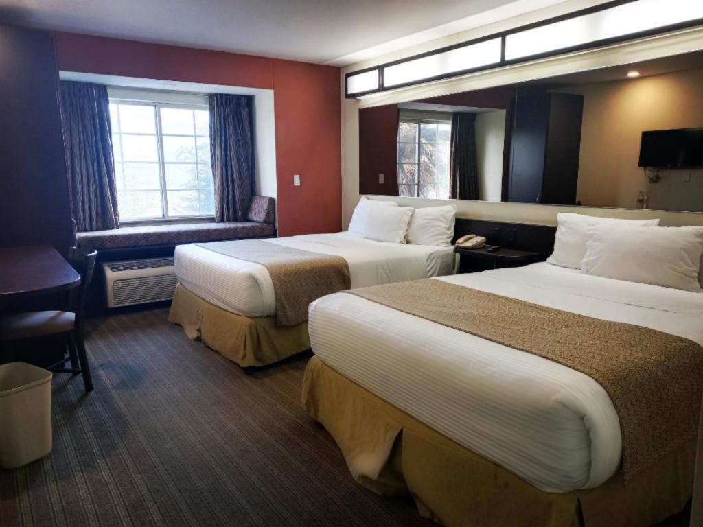 Microtel Inn & Suites by Wyndham Toluca