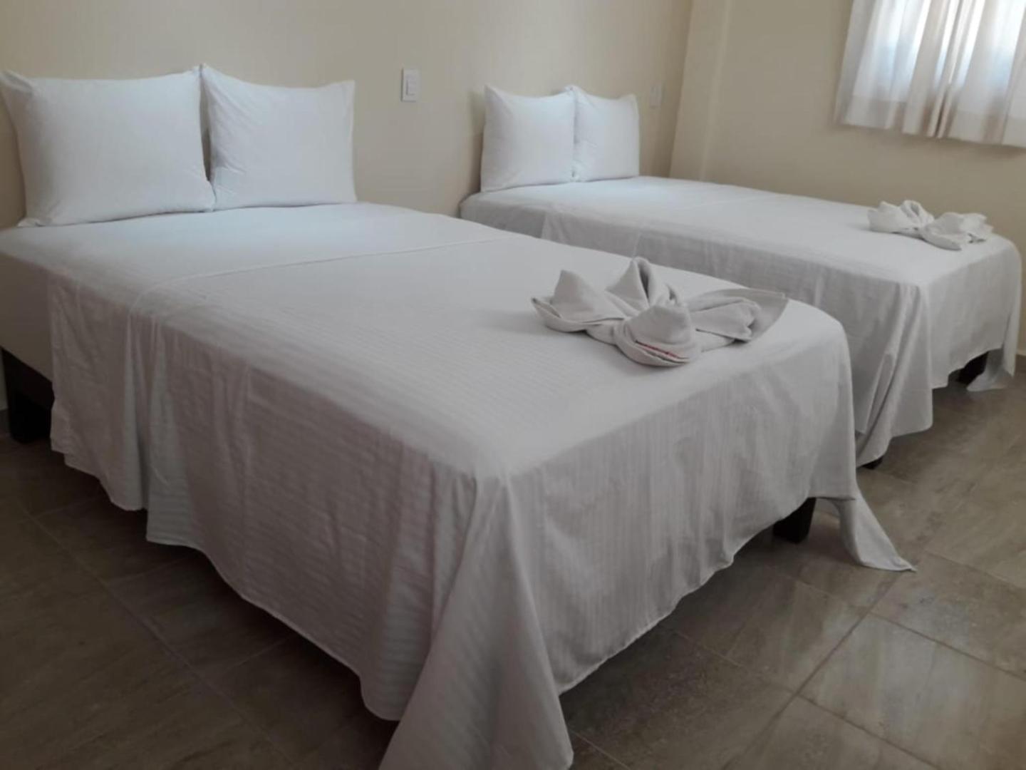 Hotel Ashly Loma Larga