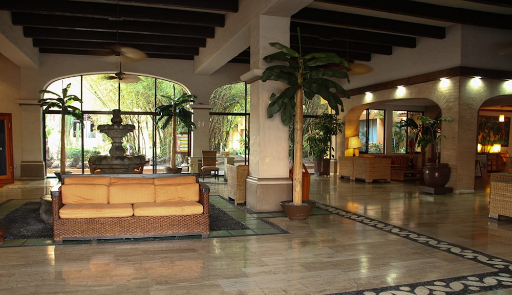 Santa Fe Oceansuites at Costa de Oro