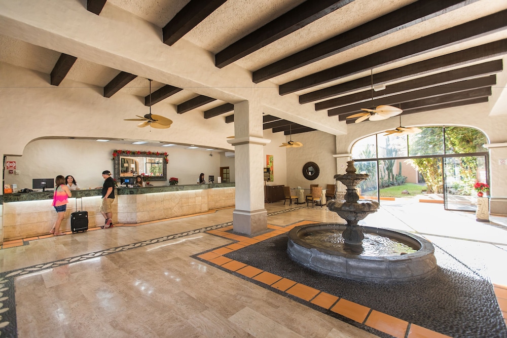 Santa Fe Oceansuites at Costa de Oro