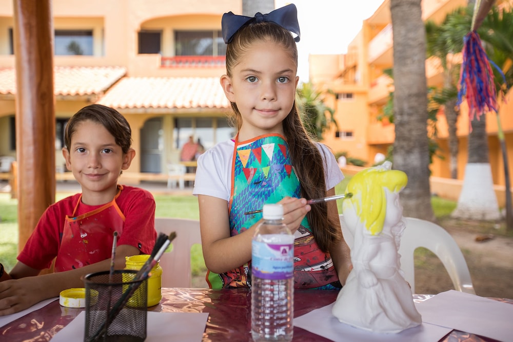 Santa Fe Oceansuites at Costa de Oro