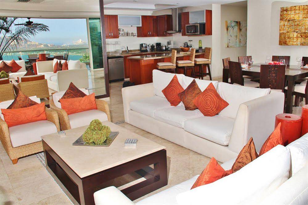 B Pichilingue Acapulco