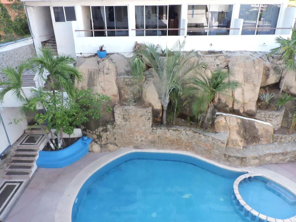 Caleta View Hotel And Bungalows