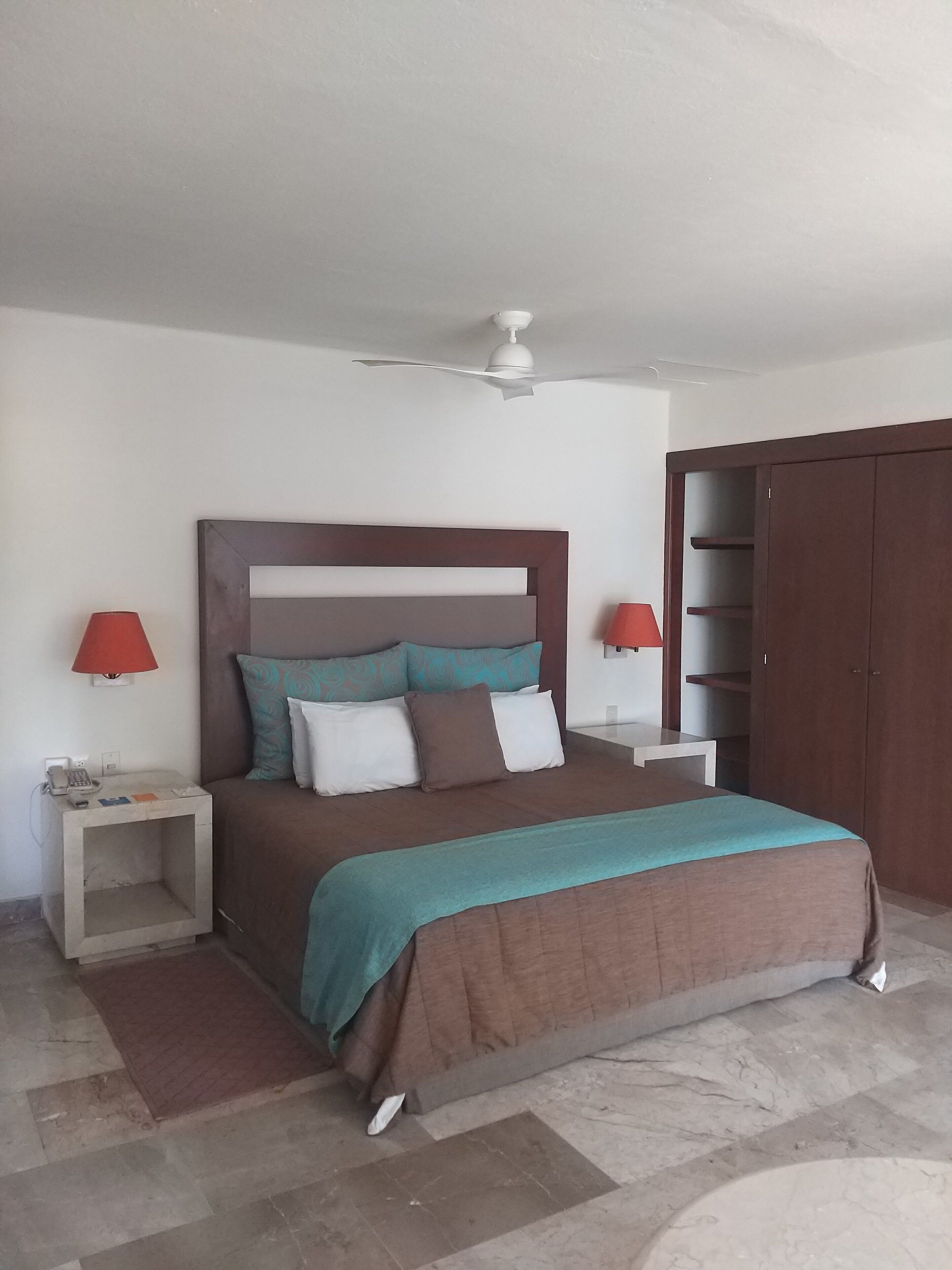 Camino Real Acapulco Diamante