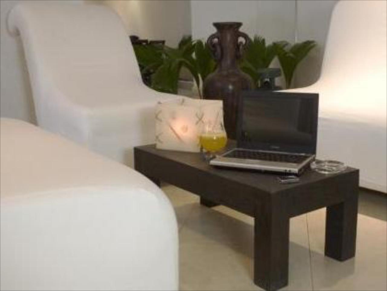 El Hotelito