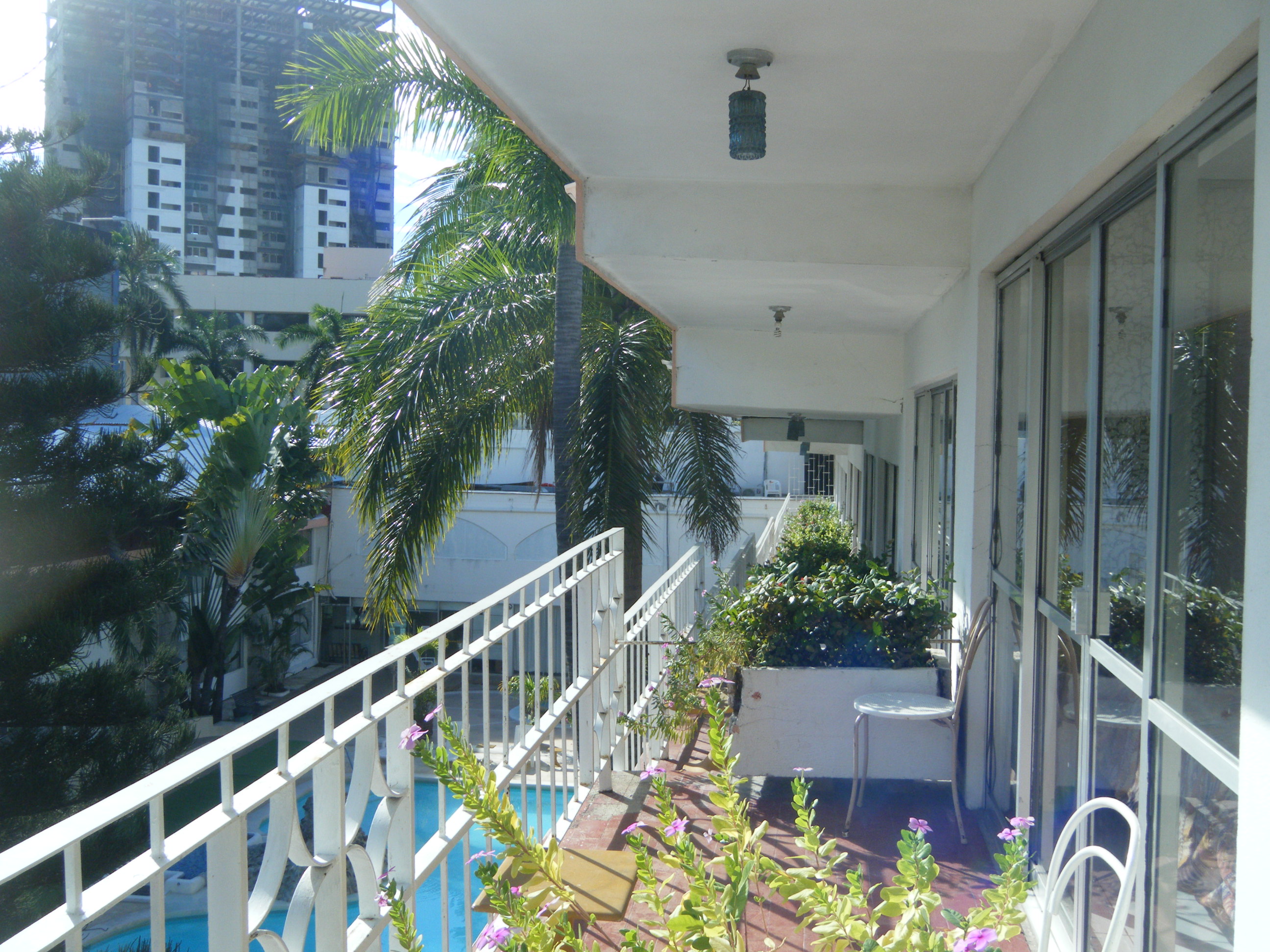 El Tropicano