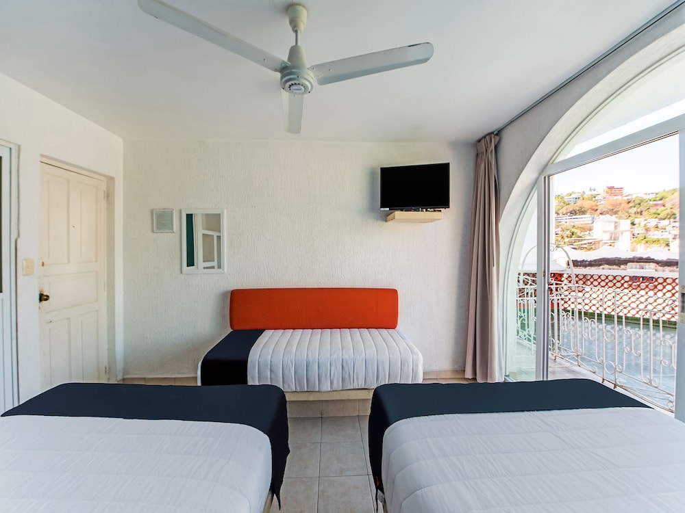 Hotel El Mejicano Acapulco by OYO Rooms