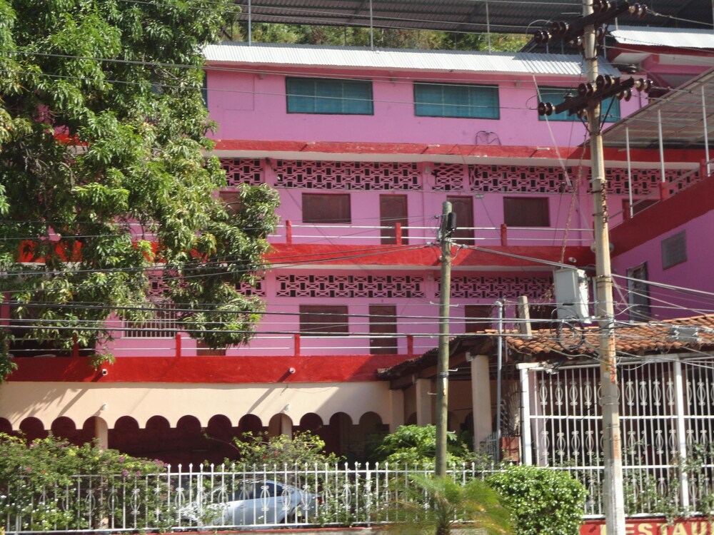 Hotel La Jungla
