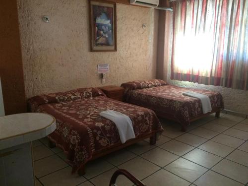 Hotel y Bungalows Olivares