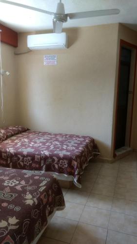 Hotel y Bungalows Olivares