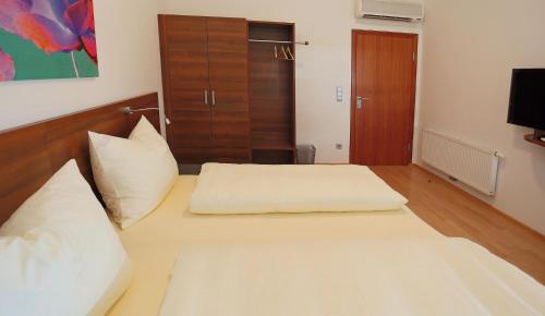 Hotel y Bungalows Olivares