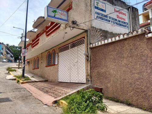 Hotel y Bungalows Olivares
