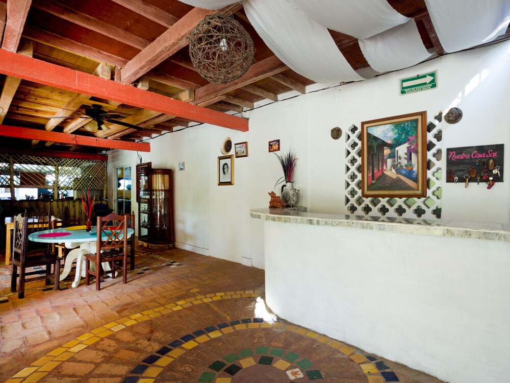 Nuestra Casa-Sai (Pet Friendly Hotel & Beach Club)