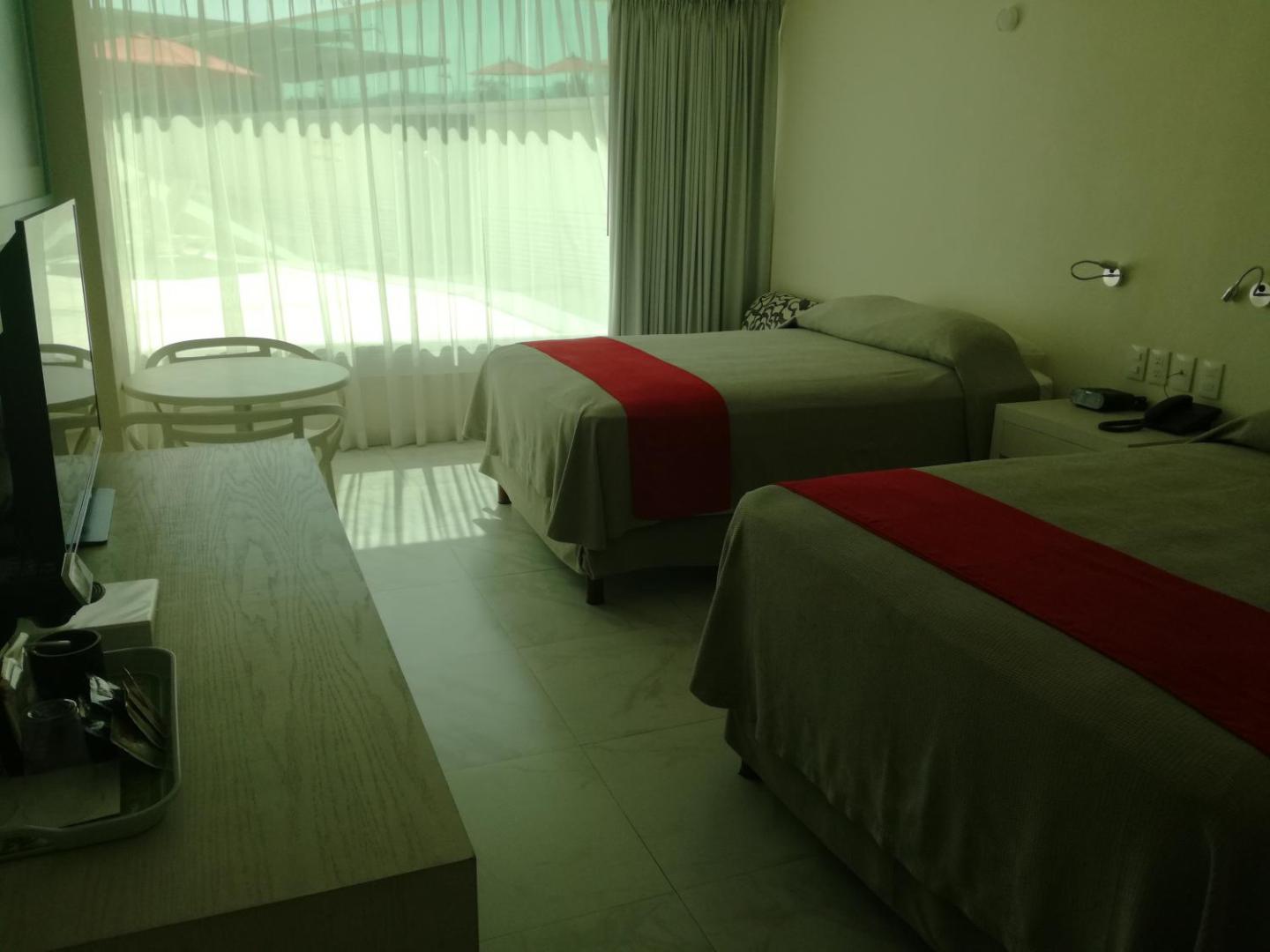We Hotel Acapulco
