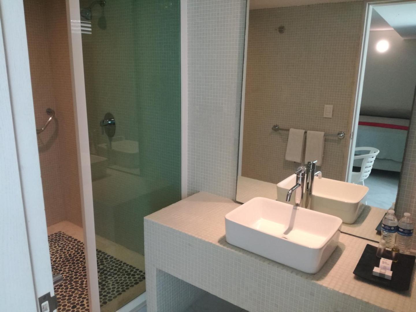 We Hotel Acapulco