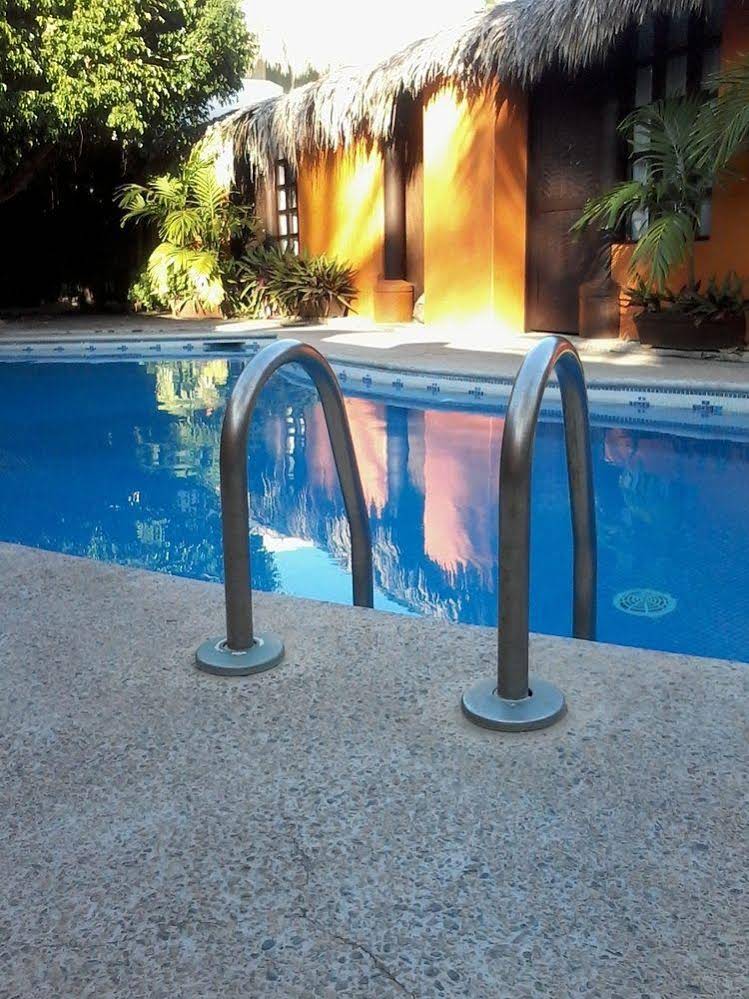 Casa Las Olas Boutique & Beach Club