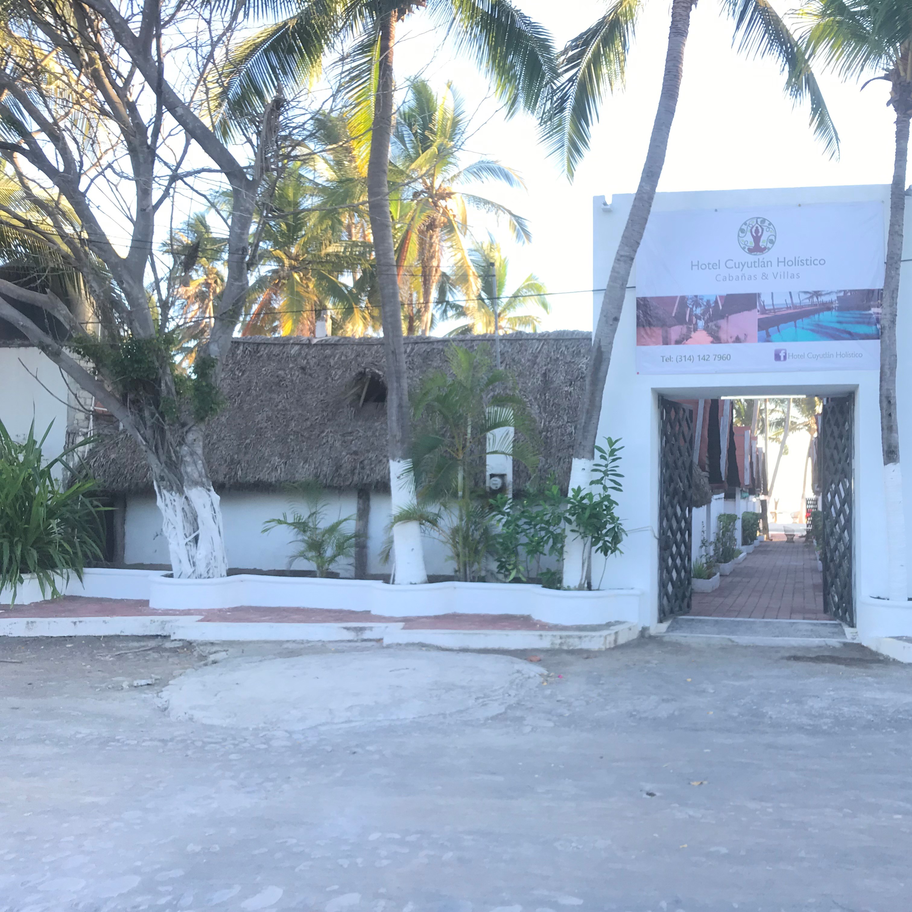 Hotel Cuyutlan Holistico