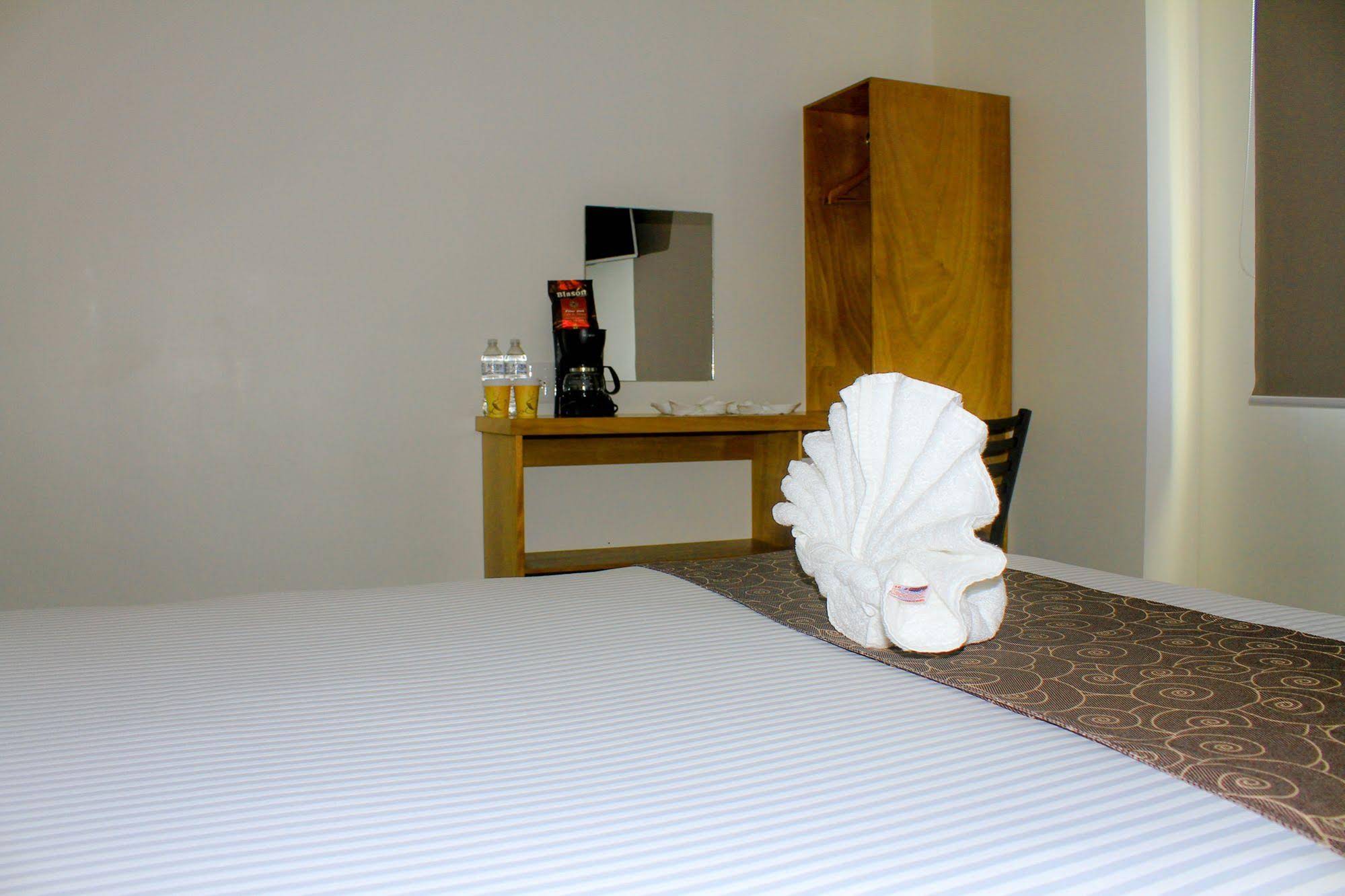 AM Hotel & Plaza