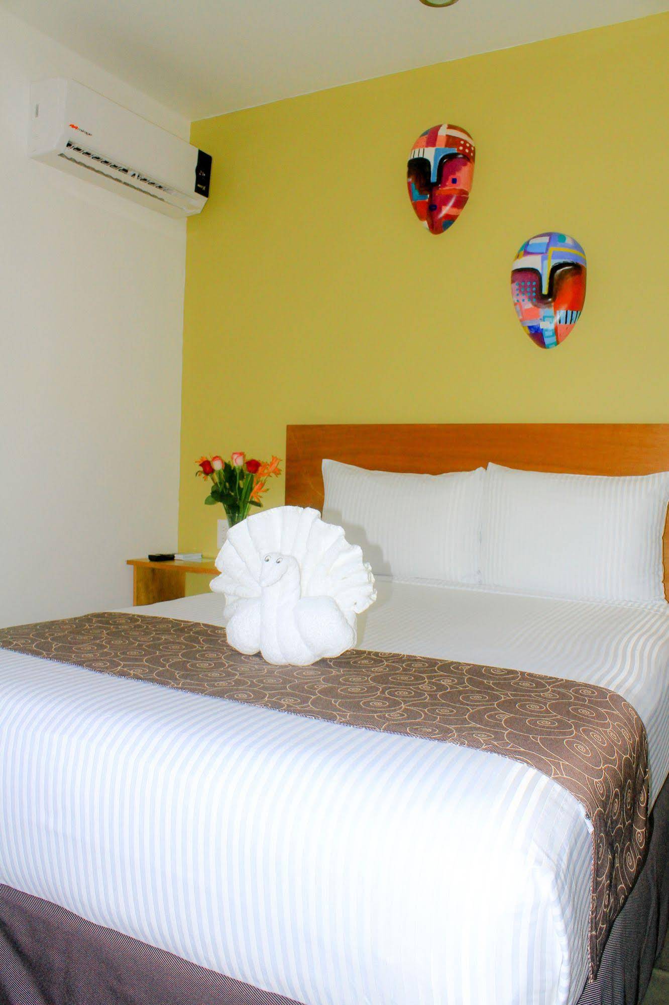 AM Hotel & Plaza