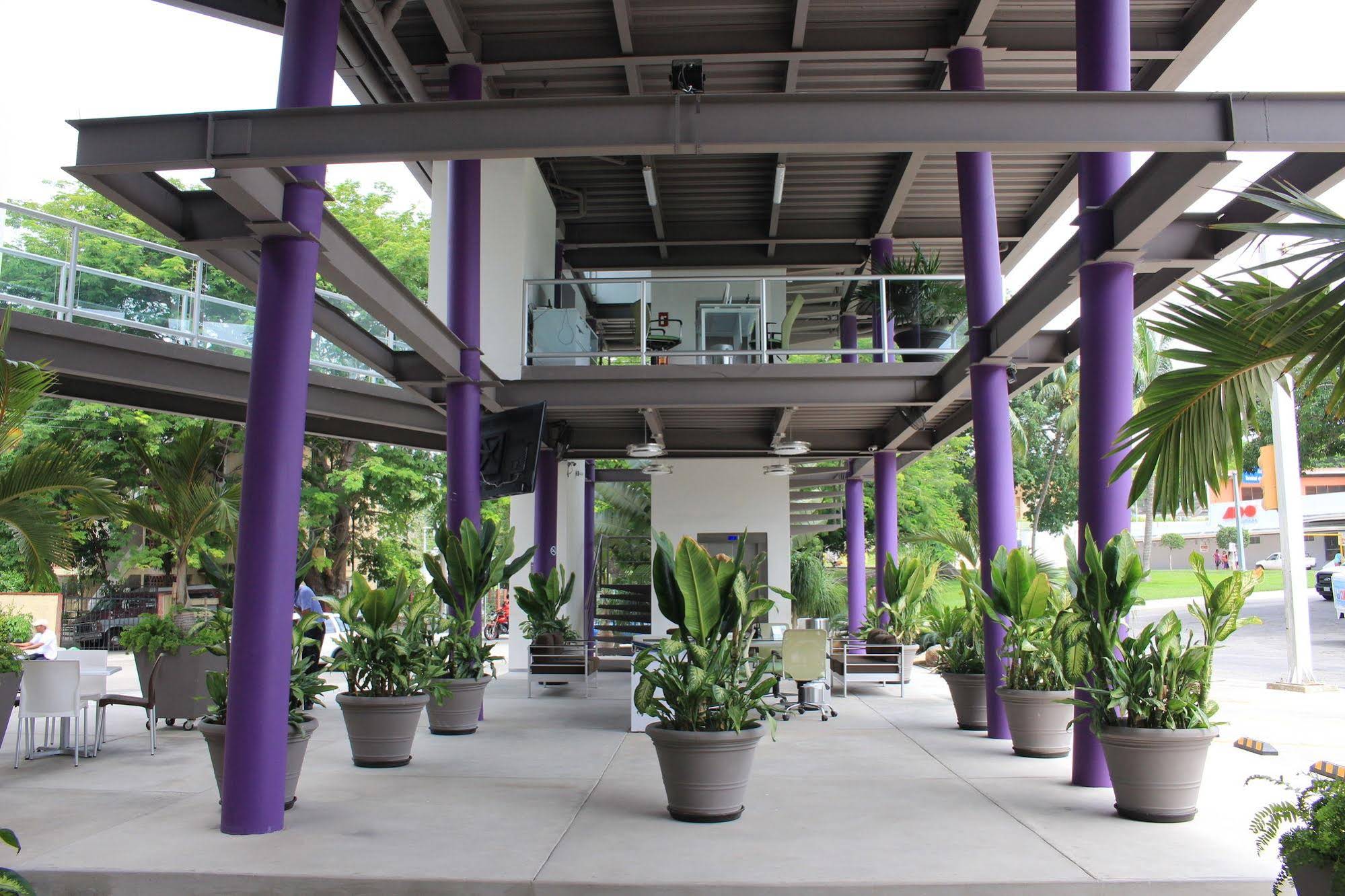 AM Hotel & Plaza