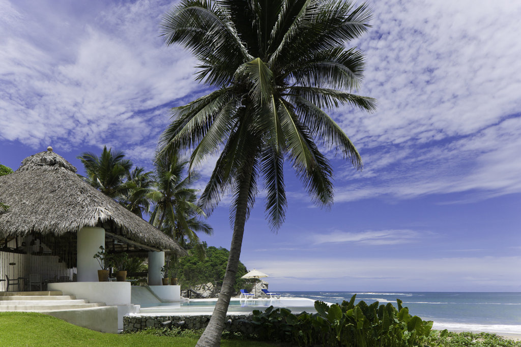 Camino Real Zaashila Huatulco