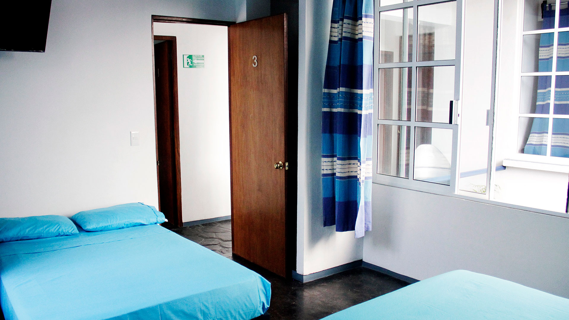 Hostal Azul Y Blanco