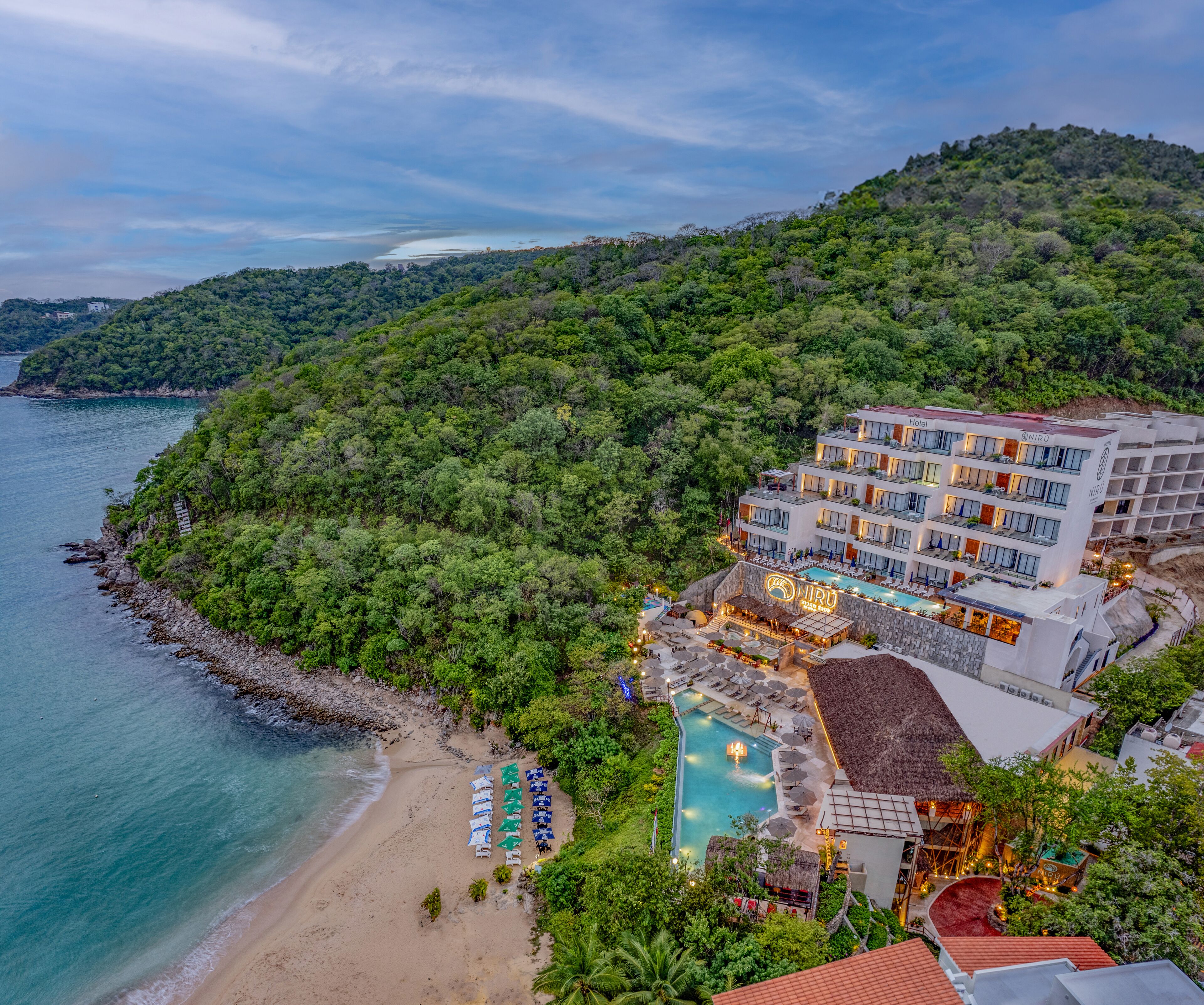 Niru Ocean Suites By Binniguenda