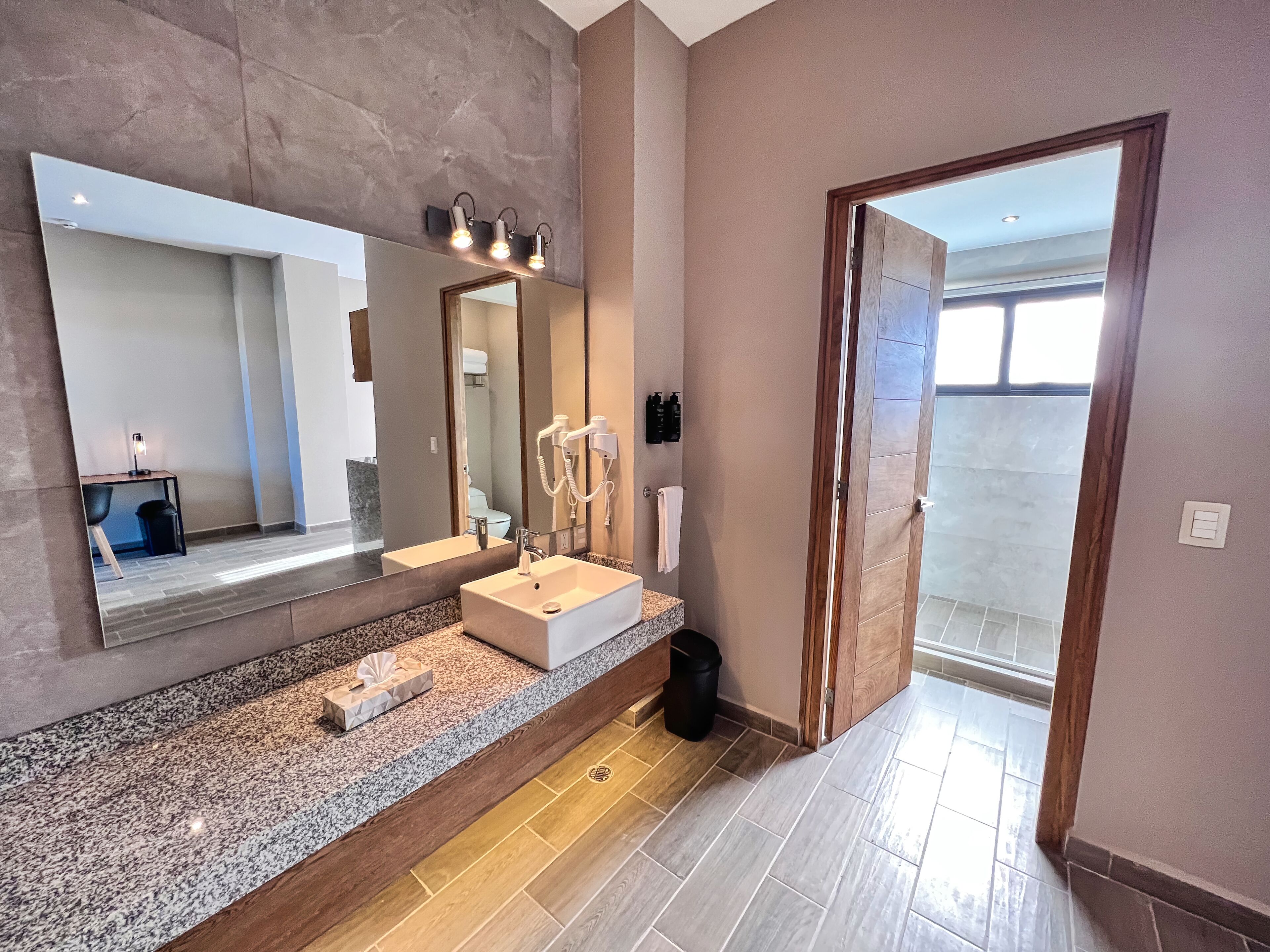 Niru Ocean Suites By Binniguenda