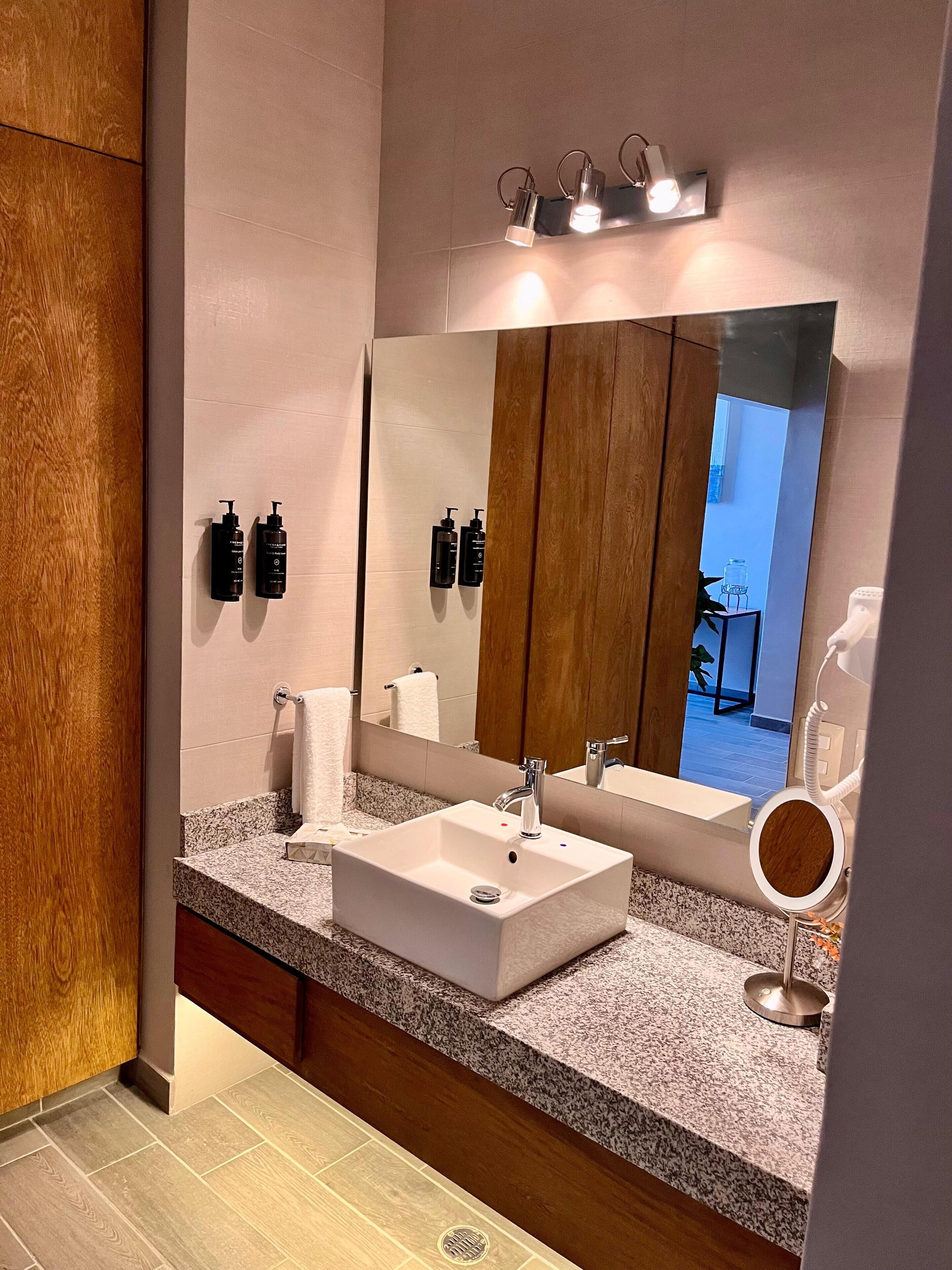 Niru Ocean Suites By Binniguenda