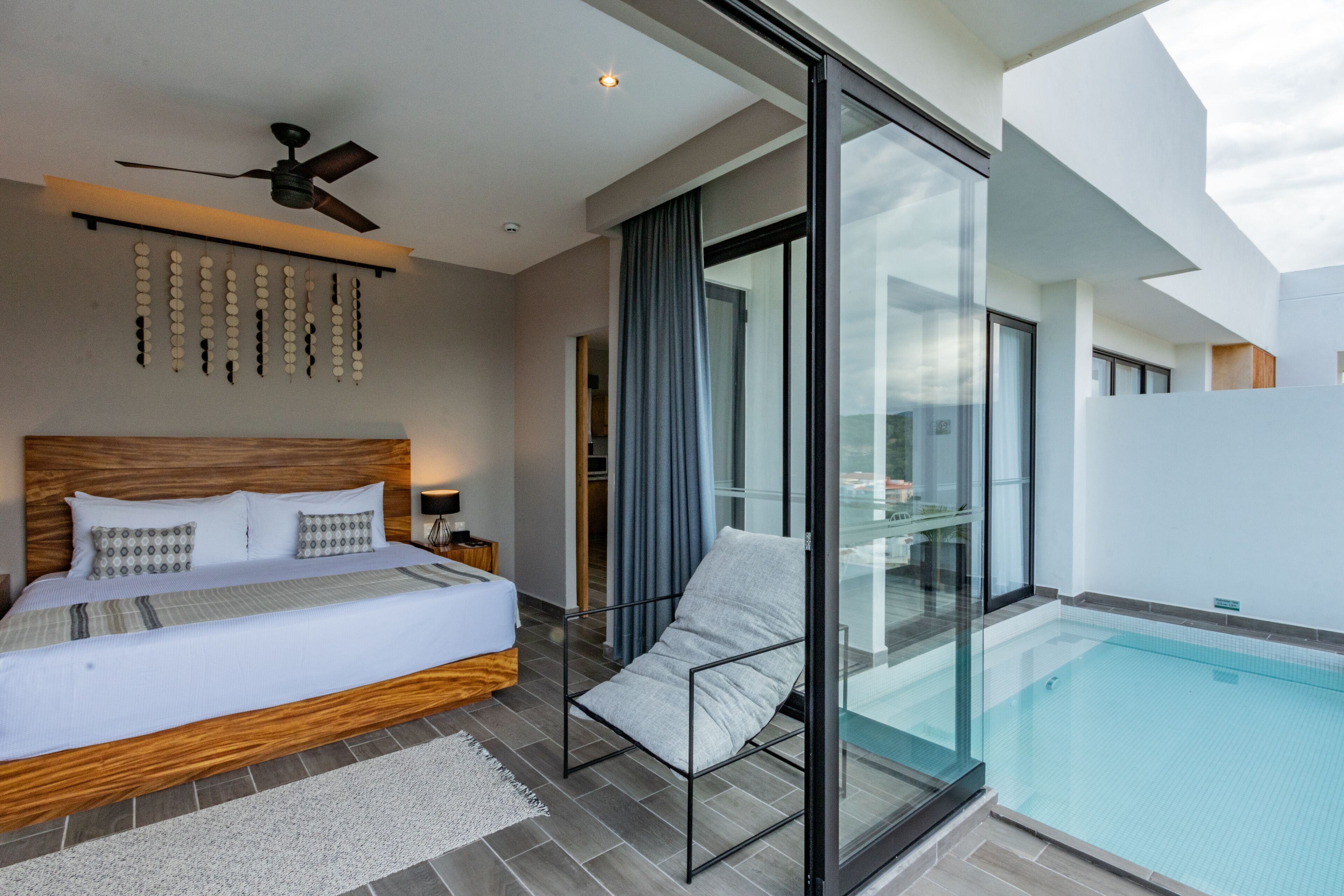 Niru Ocean Suites By Binniguenda
