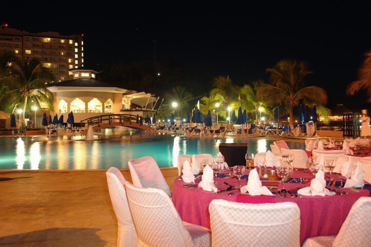 Azul Ixtapa Beach Resort & Convention Center
